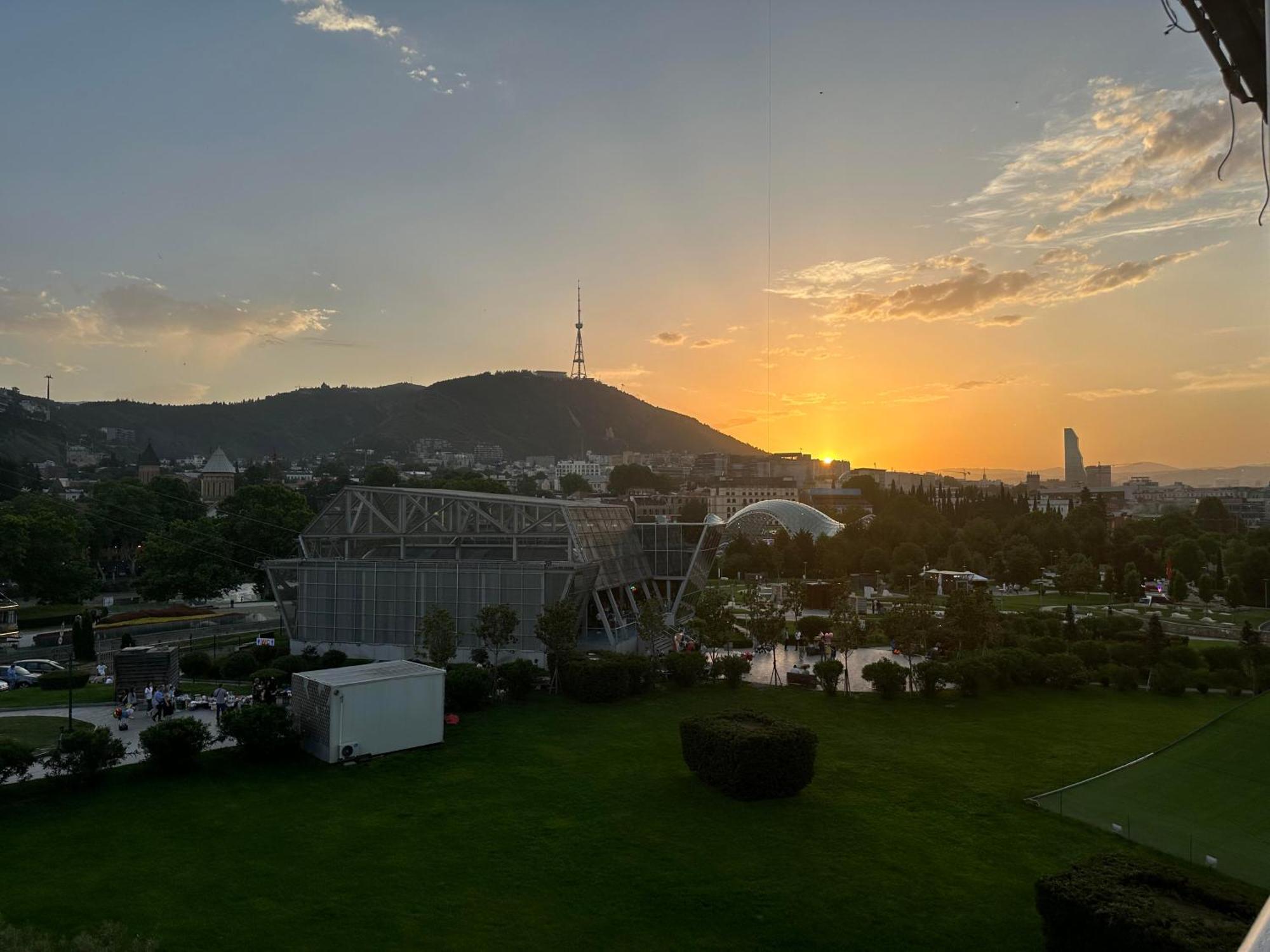 Hotel Rike Park 第比利斯 外观 照片