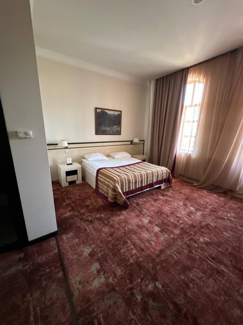 Hotel Rike Park 第比利斯 外观 照片