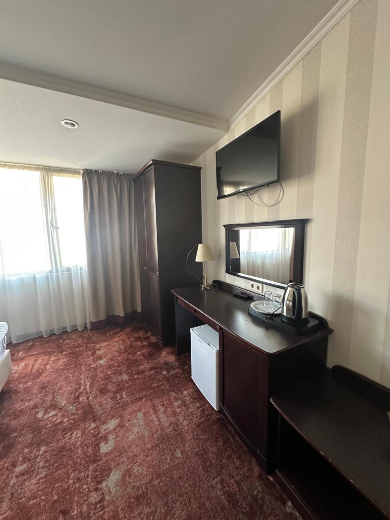 Hotel Rike Park 第比利斯 外观 照片