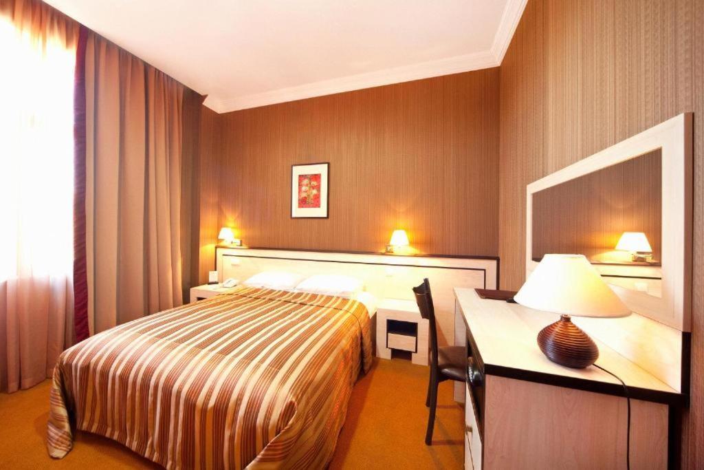 Hotel Rike Park 第比利斯 外观 照片